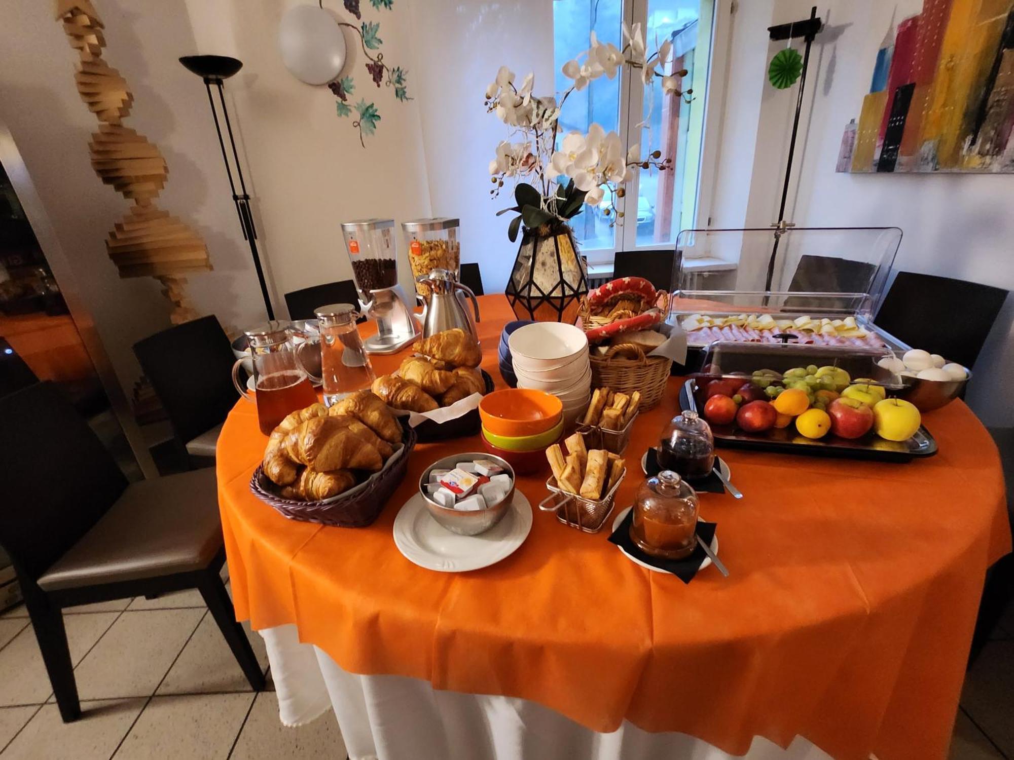 Hotel Ristorante Camoghe Isone Eksteriør bilde